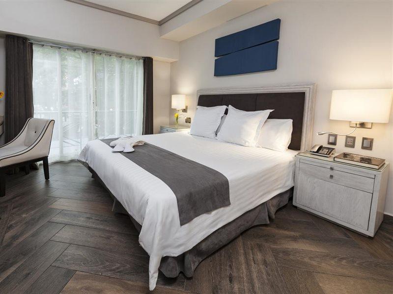 Del Angel Aparthotel 4*