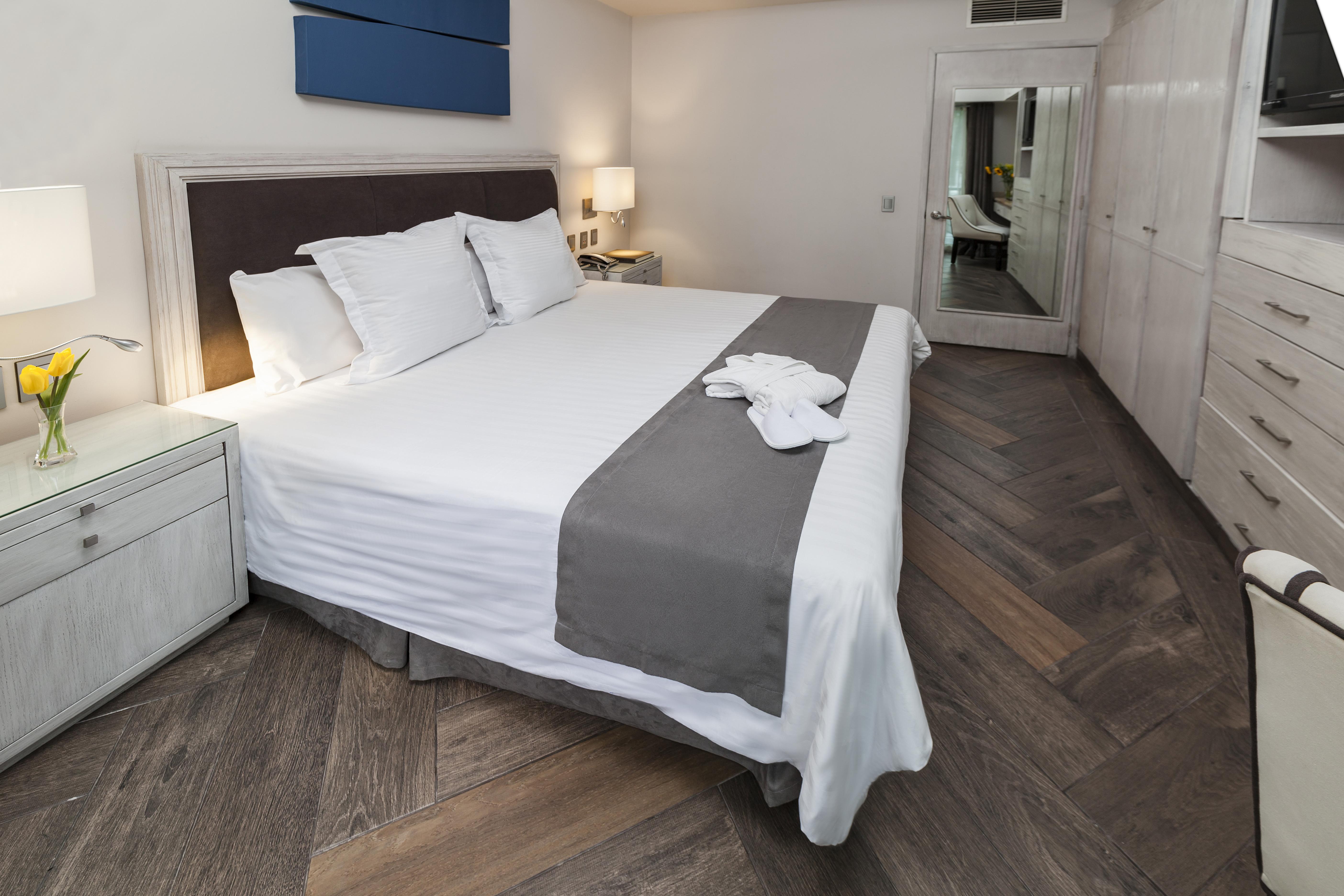 Del Angel Aparthotel