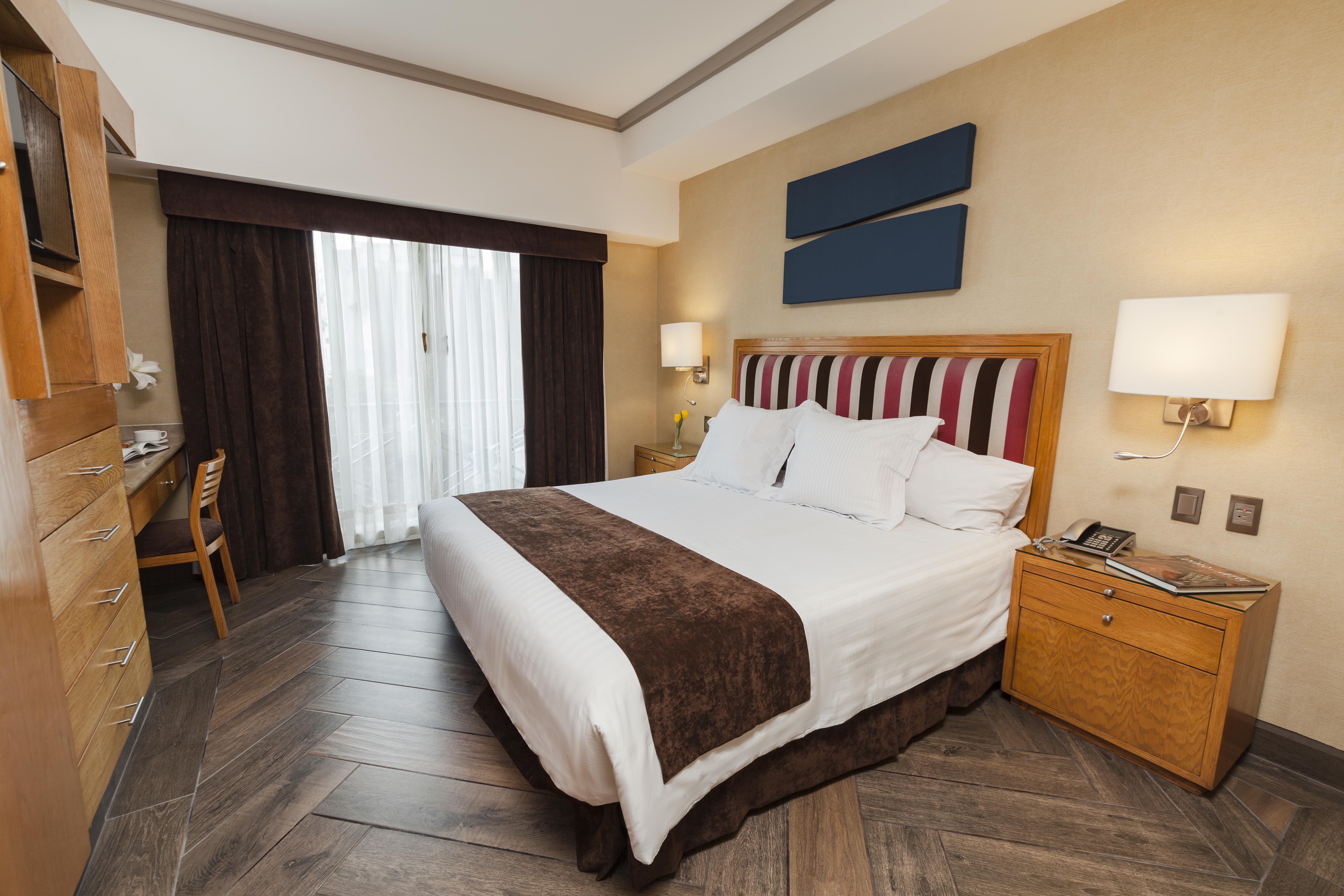 Del Angel Aparthotel