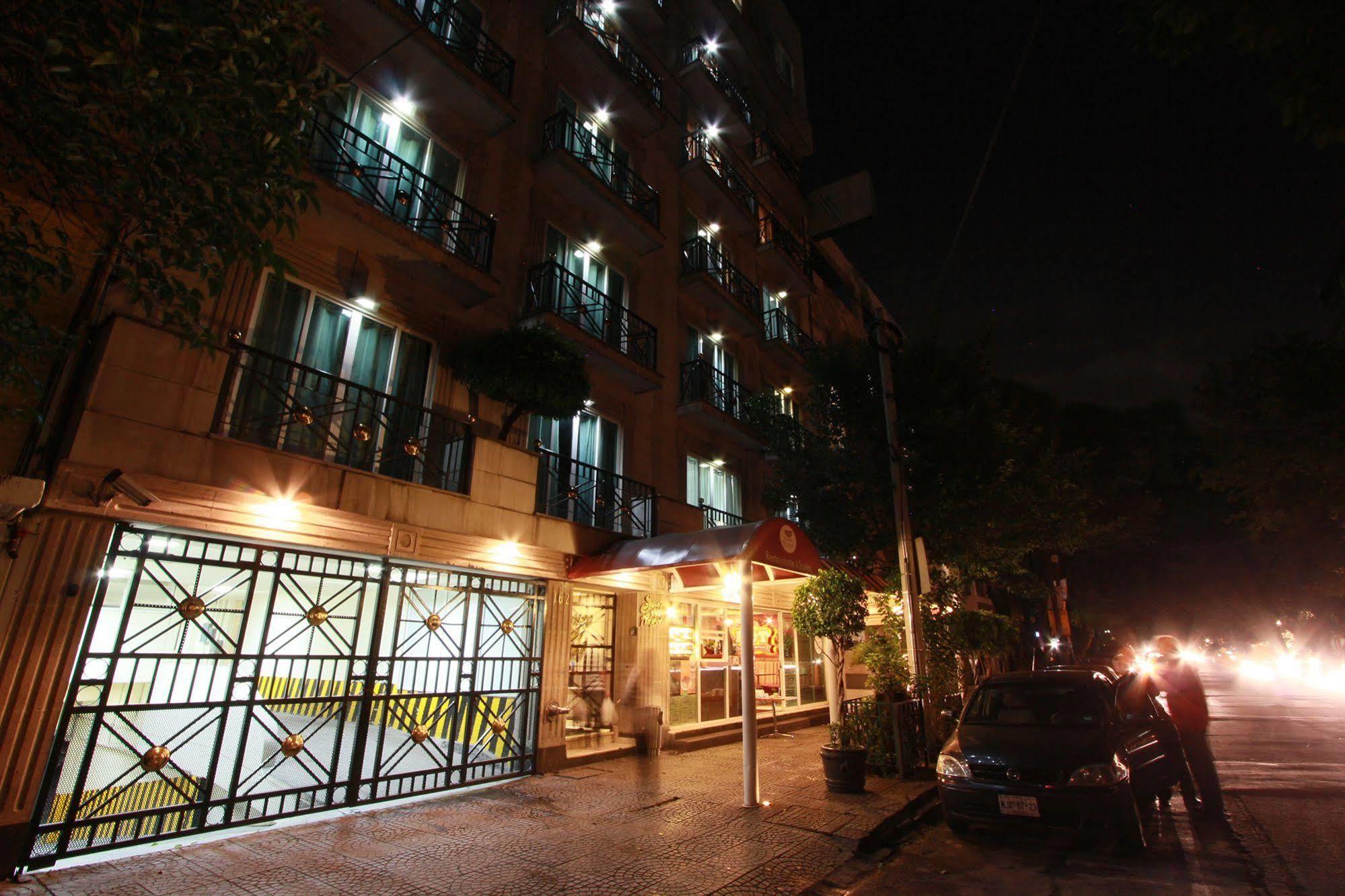 Del Angel Aparthotel